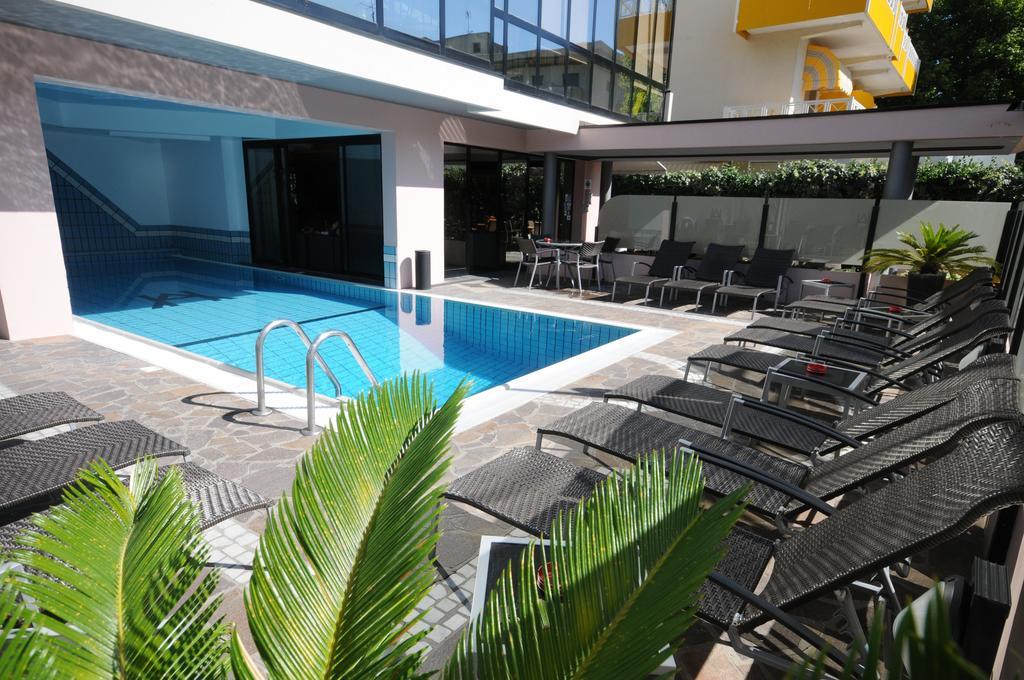 Hotel Ambassador Riccione Exterior photo