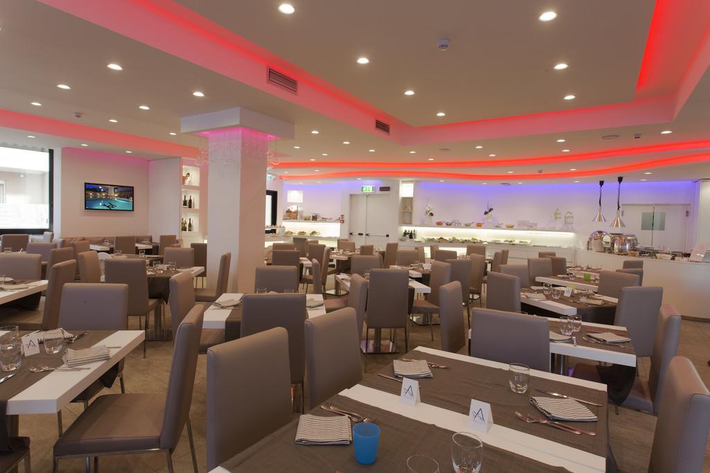 Hotel Ambassador Riccione Exterior photo